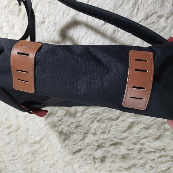 Patagonia * Goose Island Black Backpack Durable Outdoor Design - Picture 8 of 15